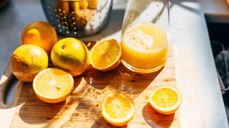Is Orange Juice Good for Sore Throat? Assessing Its Soothing Properties